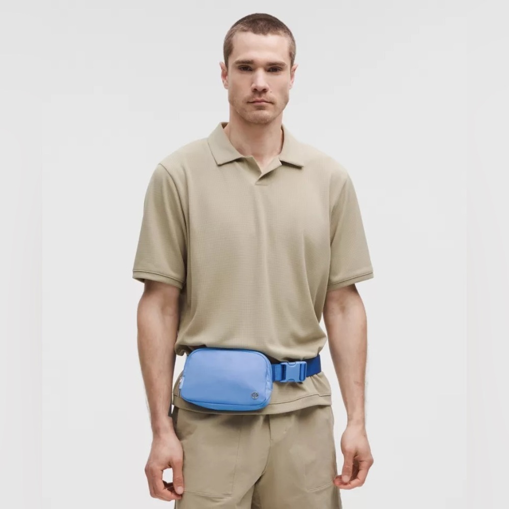 Lululemon Everywhere Belt Bag 1L- Pool Party